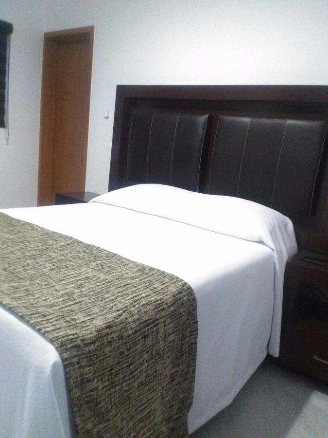 Hotel Mac7 Aguascalientes Bagian luar foto