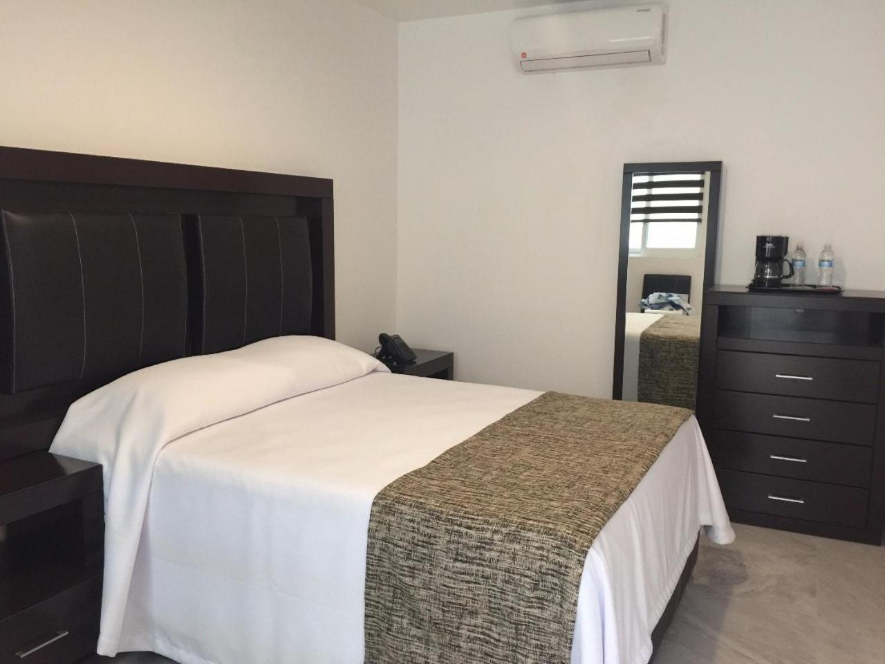 Hotel Mac7 Aguascalientes Bagian luar foto