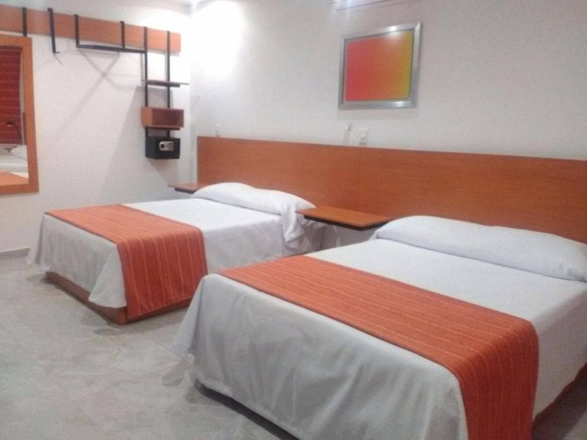 Hotel Mac7 Aguascalientes Bagian luar foto