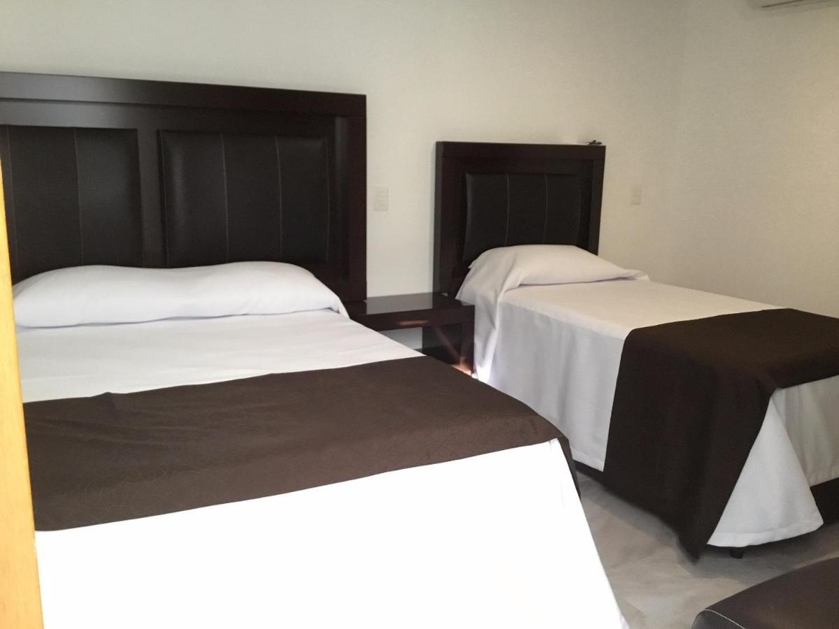 Hotel Mac7 Aguascalientes Bagian luar foto