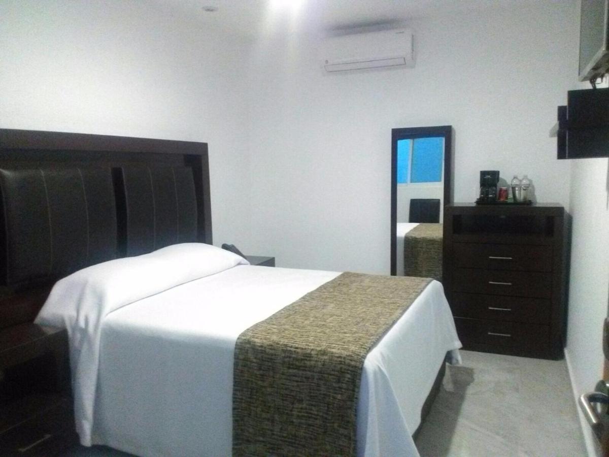 Hotel Mac7 Aguascalientes Bagian luar foto